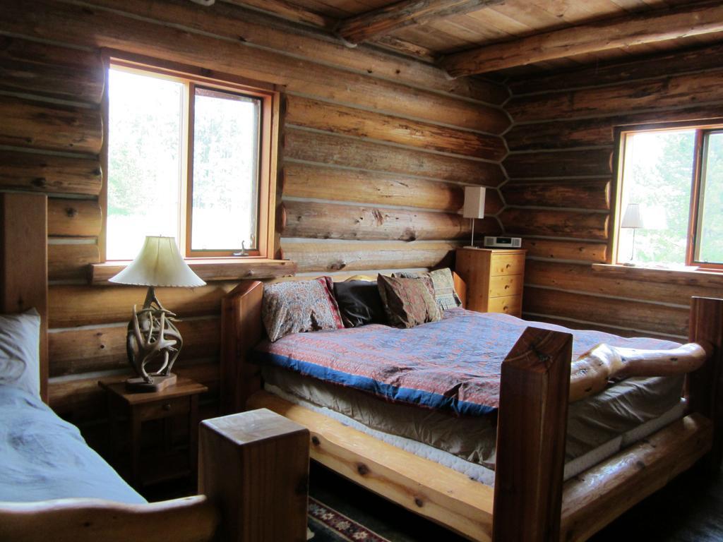 Ldr Lodge - Last Dollar Ranch Smithers Bagian luar foto