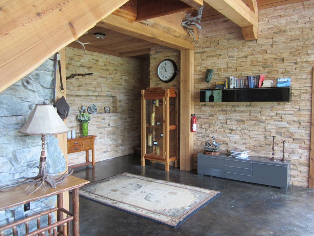 Ldr Lodge - Last Dollar Ranch Smithers Ruang foto