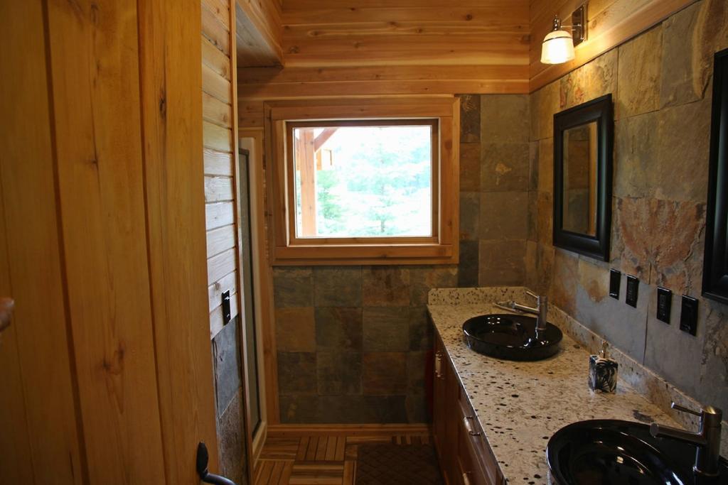 Ldr Lodge - Last Dollar Ranch Smithers Bagian luar foto